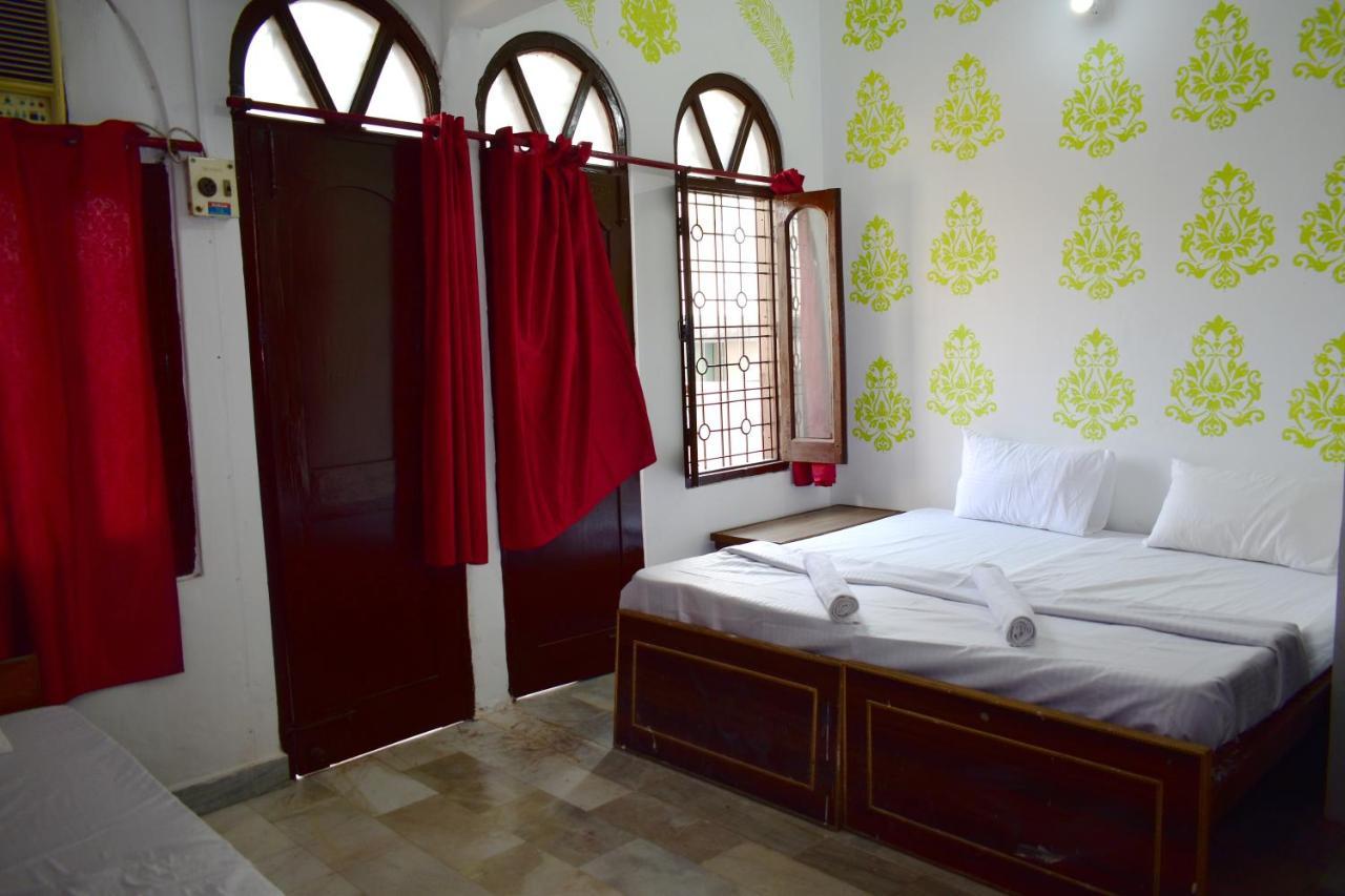 Sandhya Guest House Varanasi Near Ganga River 외부 사진