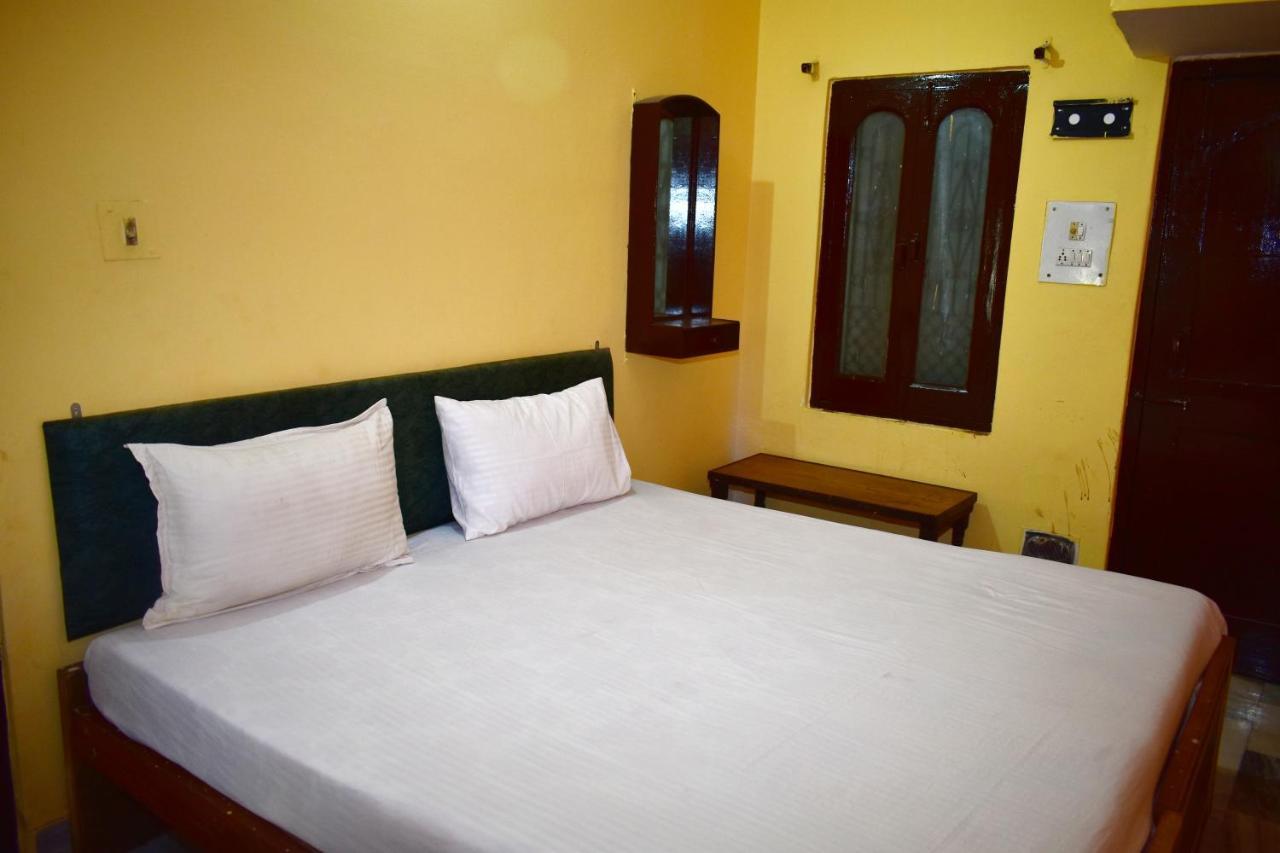 Sandhya Guest House Varanasi Near Ganga River 외부 사진