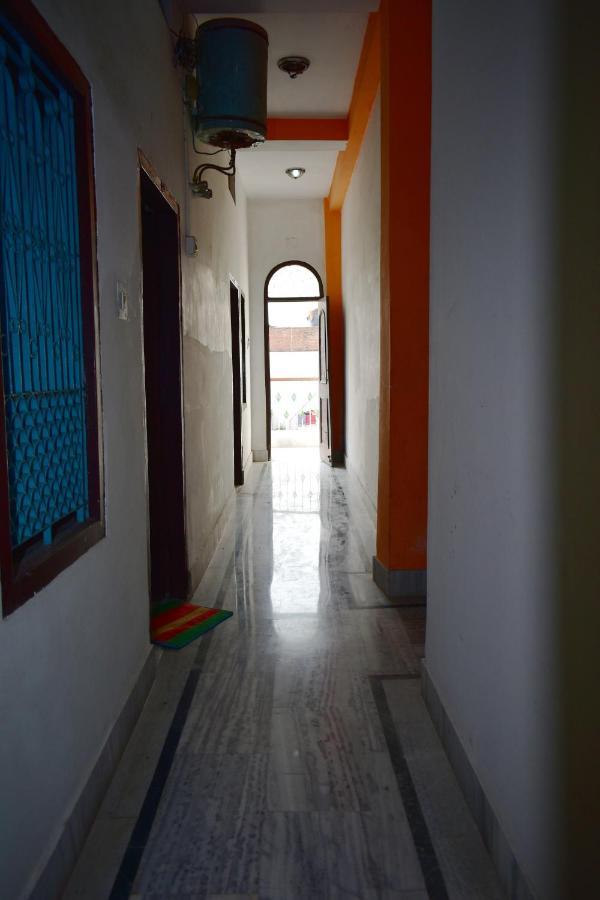 Sandhya Guest House Varanasi Near Ganga River 외부 사진