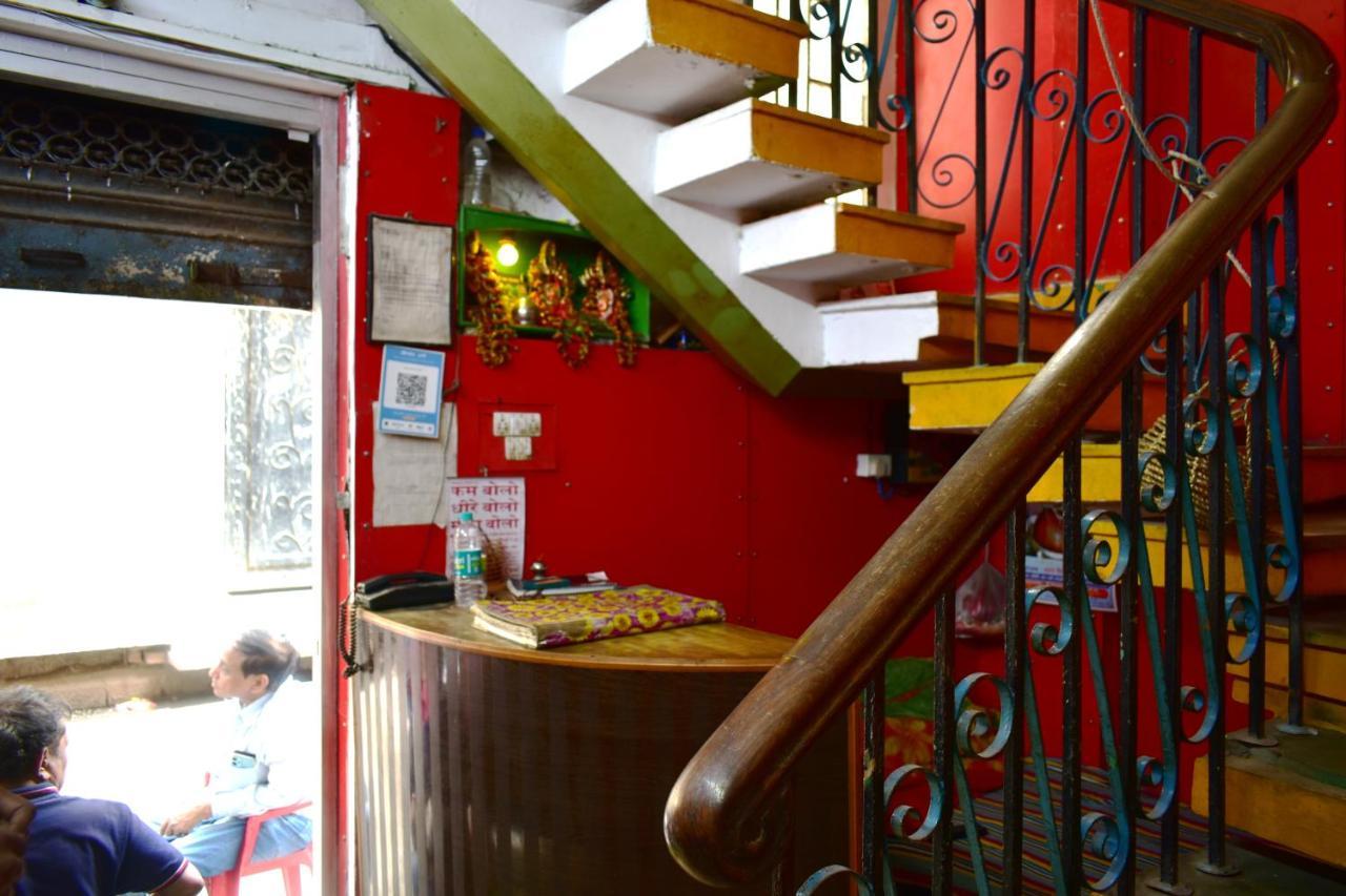 Sandhya Guest House Varanasi Near Ganga River 외부 사진