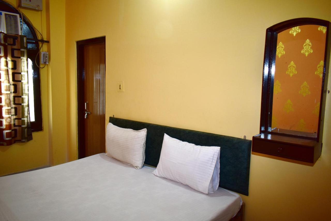 Sandhya Guest House Varanasi Near Ganga River 외부 사진