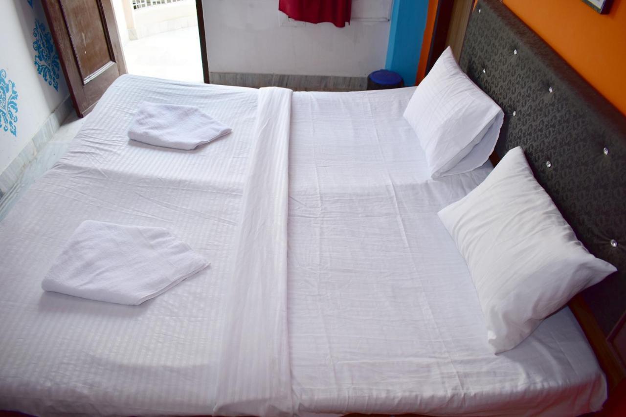 Sandhya Guest House Varanasi Near Ganga River 외부 사진