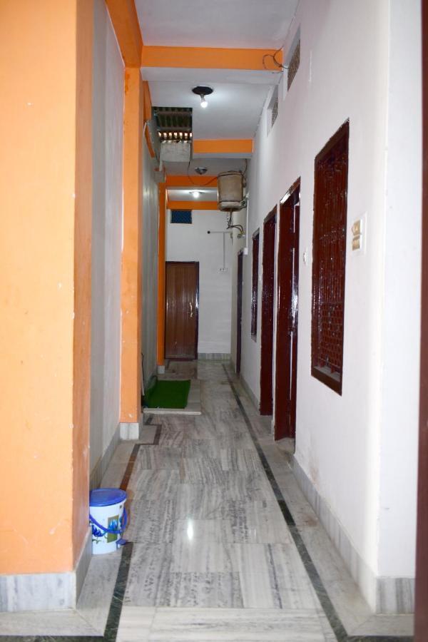 Sandhya Guest House Varanasi Near Ganga River 외부 사진