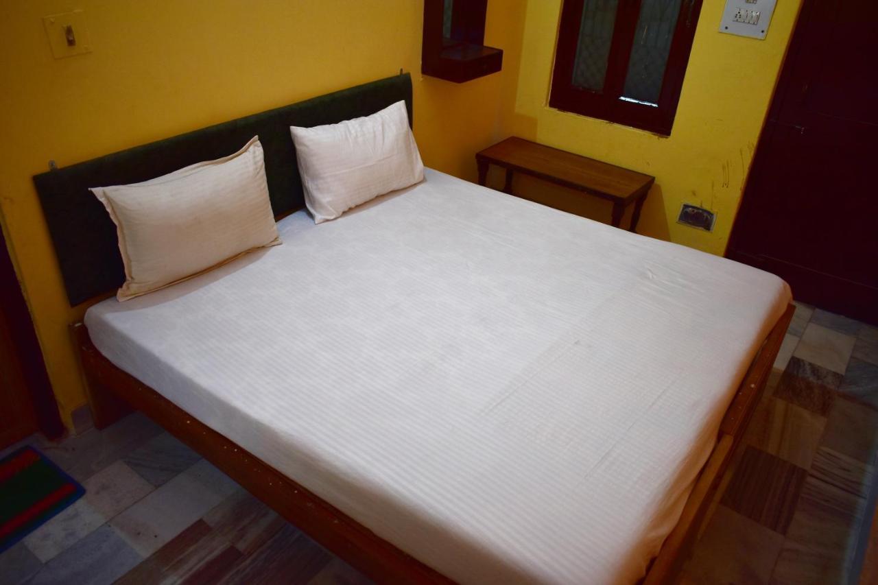 Sandhya Guest House Varanasi Near Ganga River 외부 사진