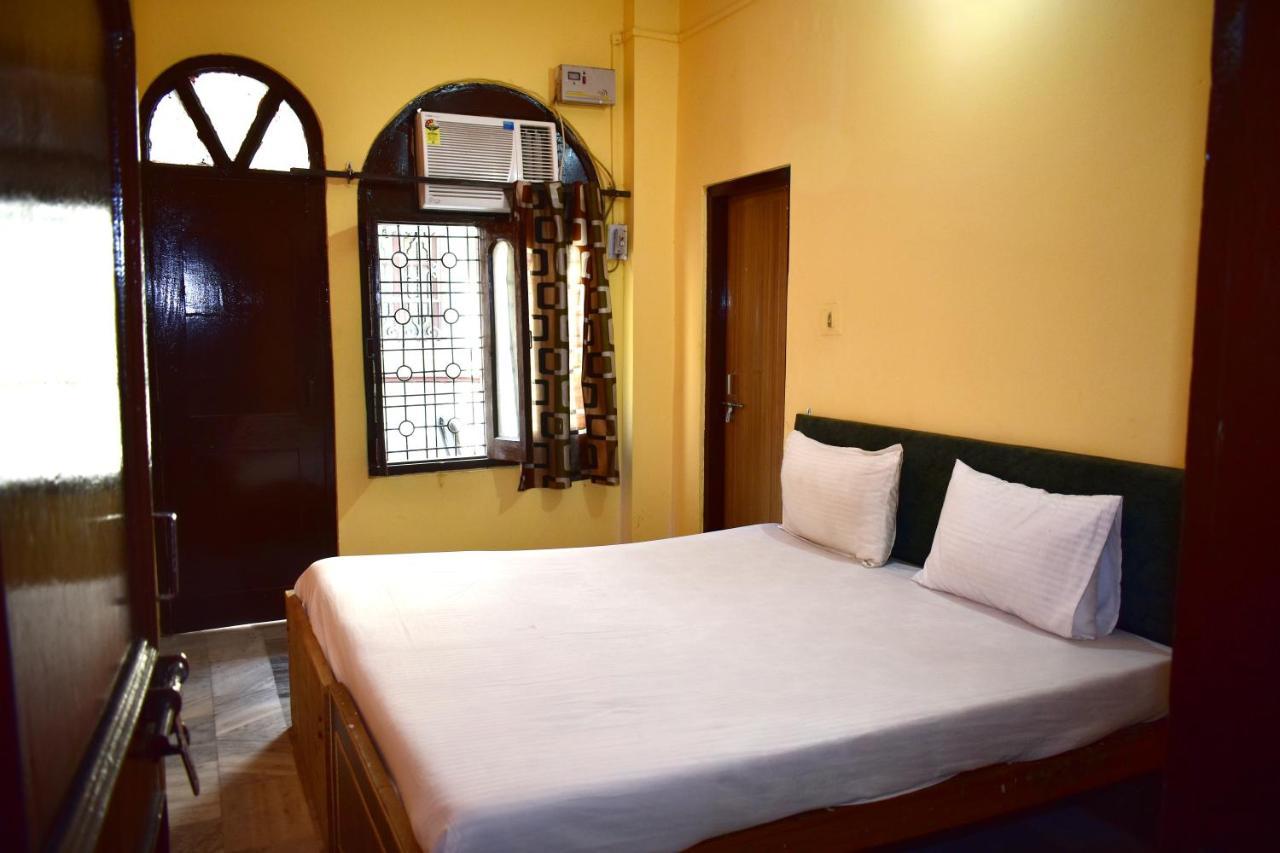 Sandhya Guest House Varanasi Near Ganga River 외부 사진