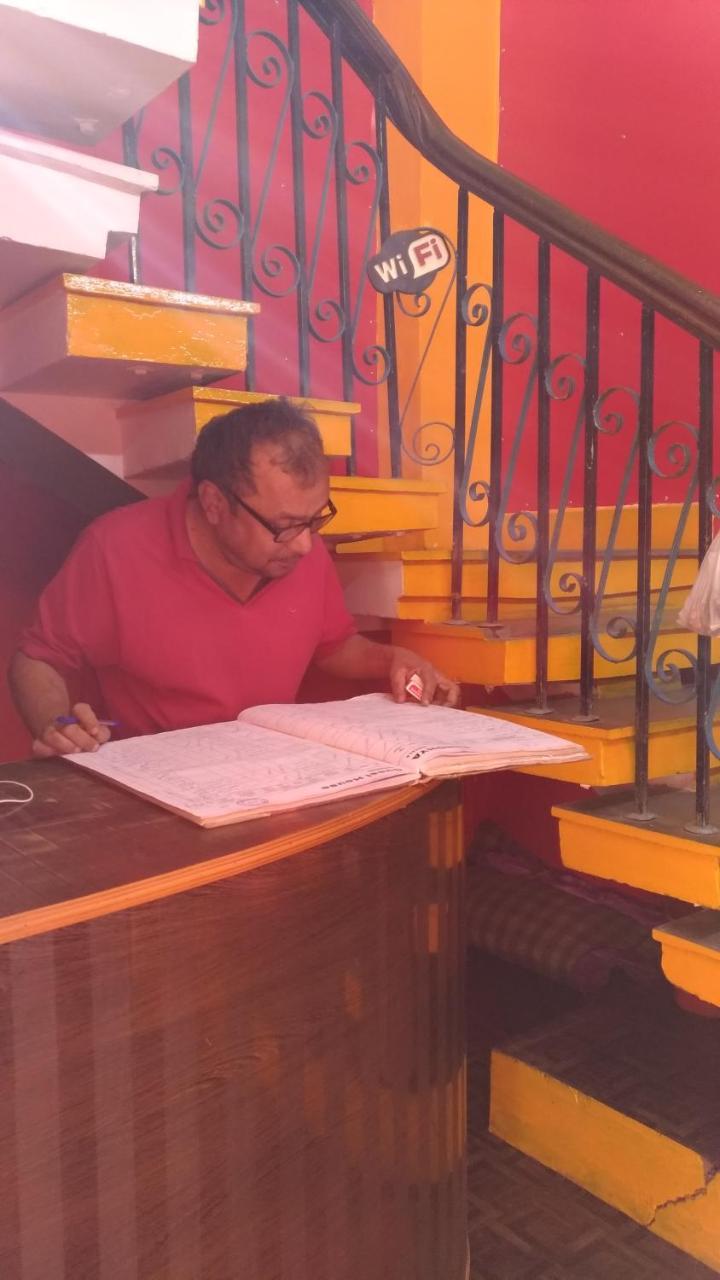 Sandhya Guest House Varanasi Near Ganga River 외부 사진